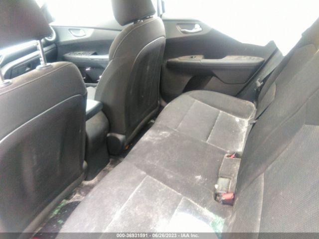 3KPF24AD8ME372499 KIA Forte Lxs