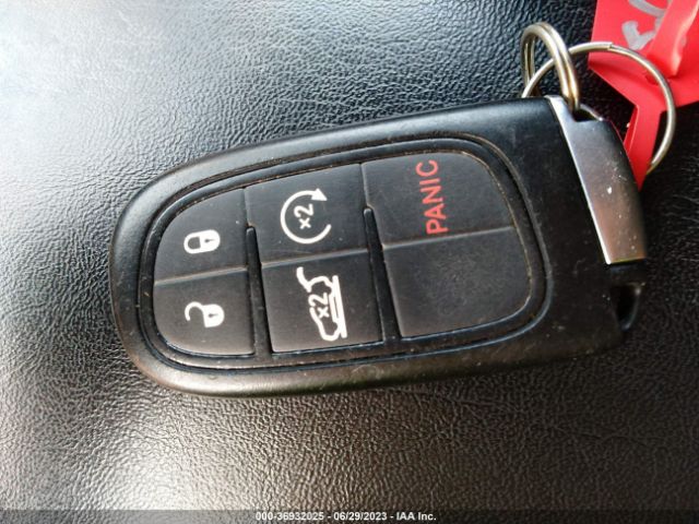 1C4PJLCB2EW302212 Jeep Cherokee Altitude