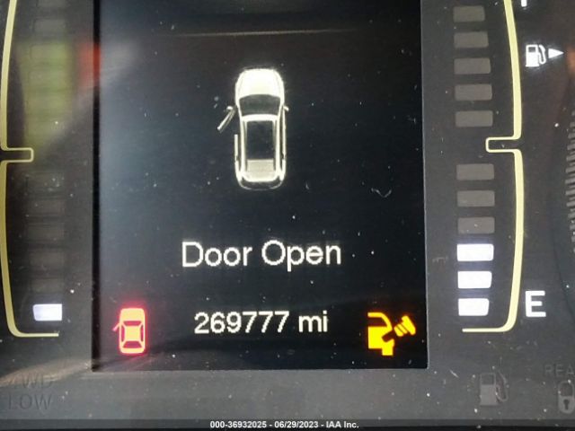 1C4PJLCB2EW302212 Jeep Cherokee Altitude