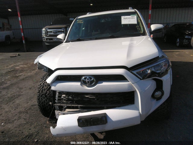 Toyota 4RUNNER SR5 2018 JTEBU5JR5J5535901 Image 4