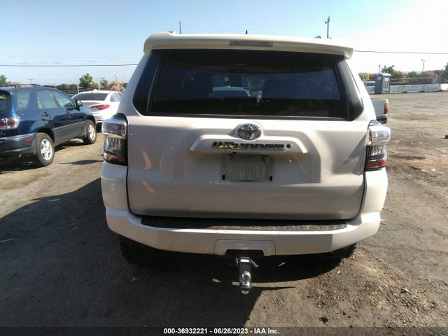 Toyota 4RUNNER SR5 2018 JTEBU5JR5J5535901 Image 8