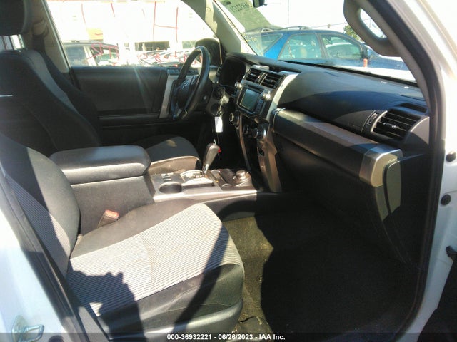 Toyota 4RUNNER SR5 2018 JTEBU5JR5J5535901 Image 11