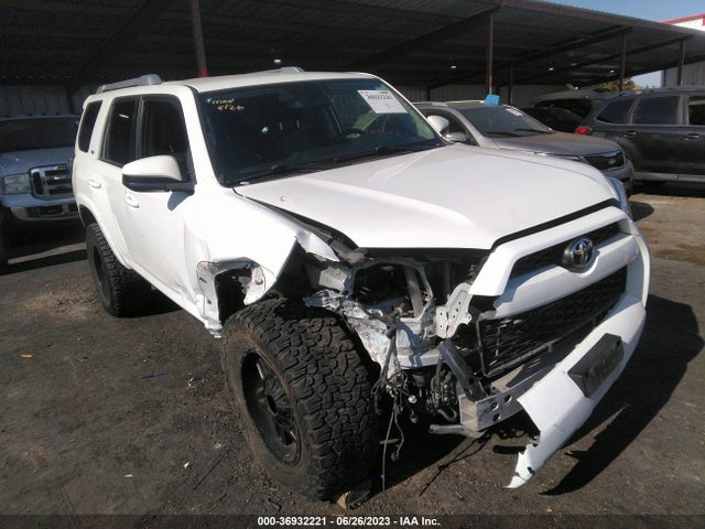 Toyota 4RUNNER SR5 2018 JTEBU5JR5J5535901 Image 12