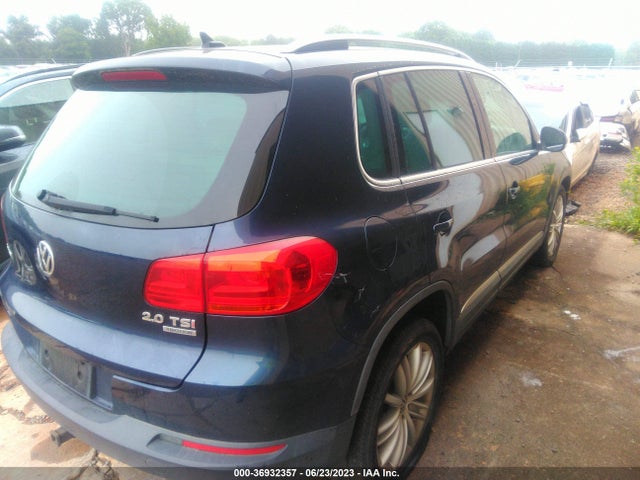 2012 VOLKSWAGEN TIGUAN SE W/SUNROOF & NAV VIN: WVGBV7AX6CW595481