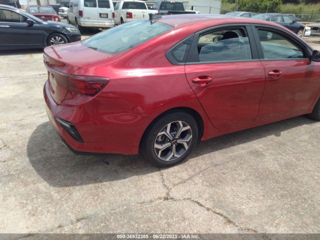 3KPF24AD2ME309219 KIA Forte Lxs