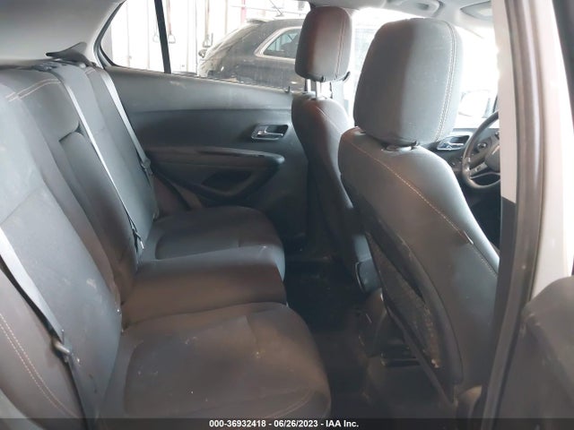 Chevrolet TRAX LS 2019 3GNCJKSB2KL321040 Image 14