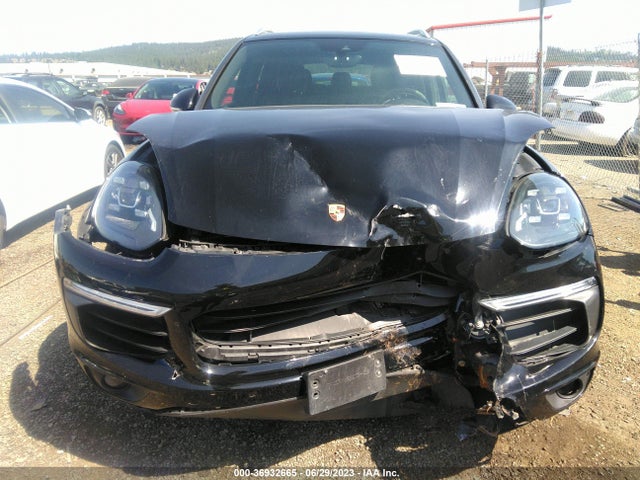 2016 Porsche Cayenne, VIN: WP1AE2A25GLA58386