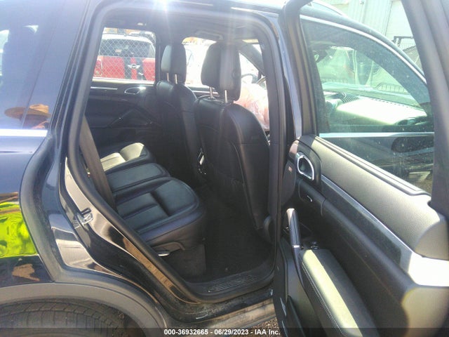 2016 Porsche Cayenne, VIN: WP1AE2A25GLA58386