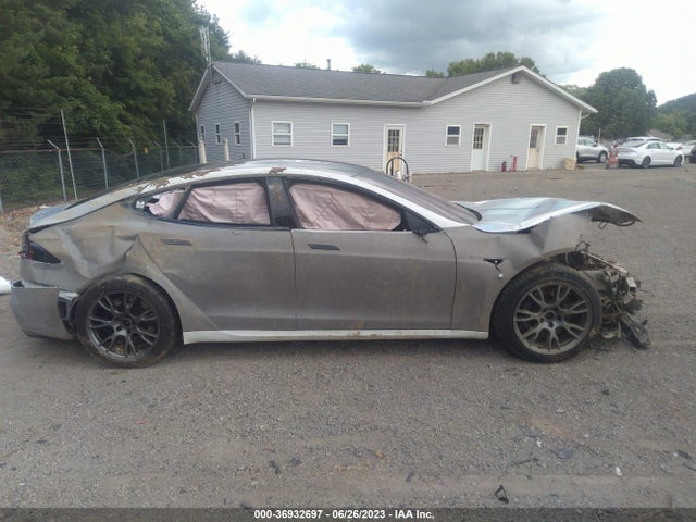 Tesla Model S Plaid 2021 5YJSA1E63MF438513 Image 11