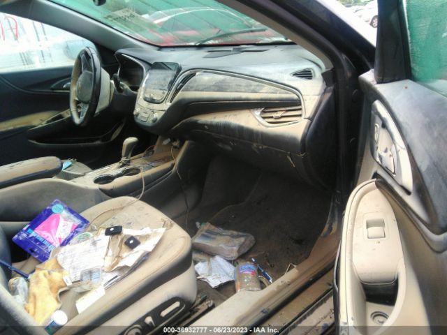 2018 CHEVROLET MALIBU 1G1ZD5ST8JF241375 Photo 4