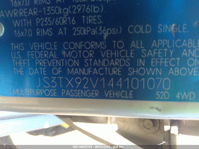 2004 SUZUKI XL-7 LX/LX W/3RD ROW/EX VIN: JS3TX92V144101070