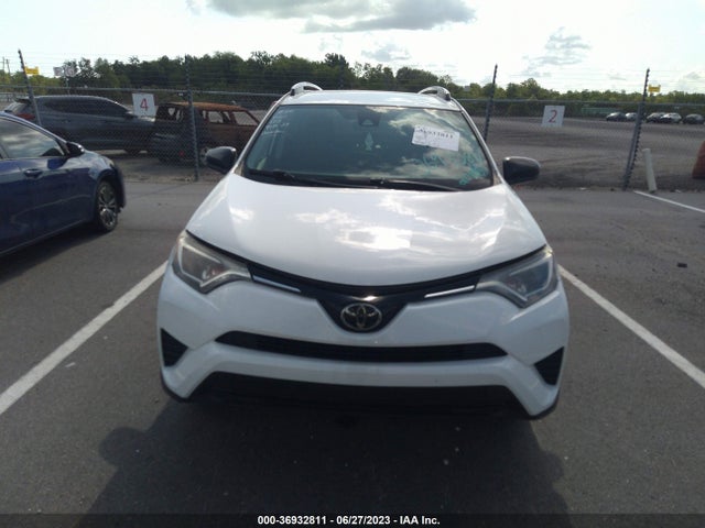 2018 TOYOTA RAV4 LE VIN: JTMZFREV2JJ747092