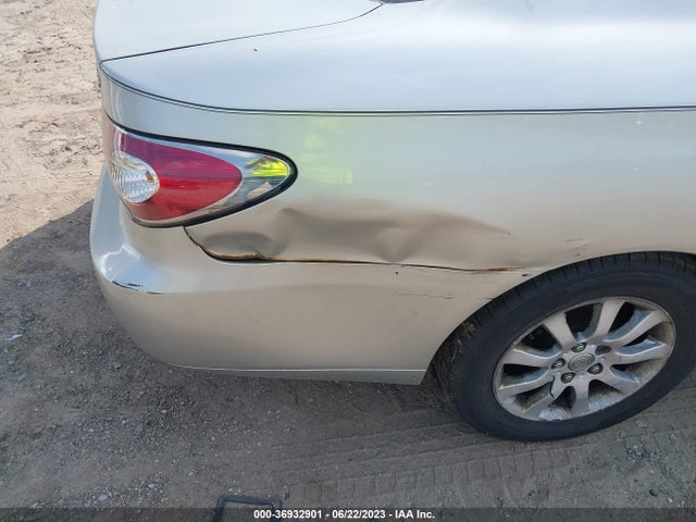 2004 LEXUS ES 330 VIN: JTHBA30G445017007