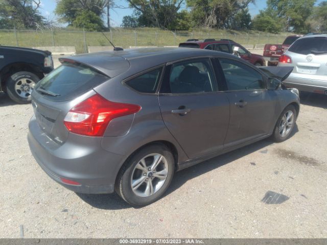 1FADP3K21EL288264 Ford FOCUS SE