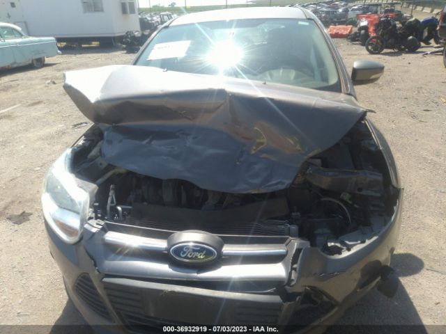 1FADP3K21EL288264 Ford FOCUS SE