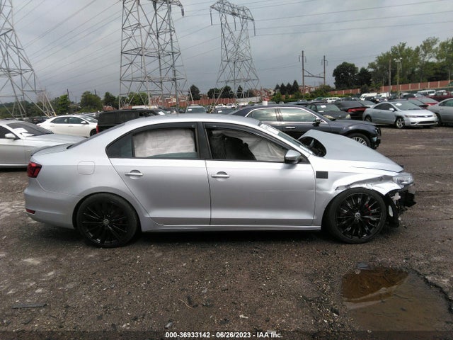 3VW4T7AJ2EM230021 Volkswagen Jetta Sedan Gli