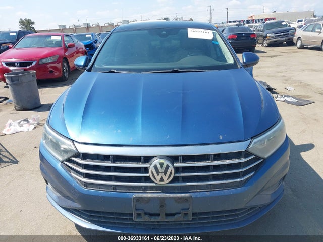 3VWE57BU1KM050984 Volkswagen JETTA SEL