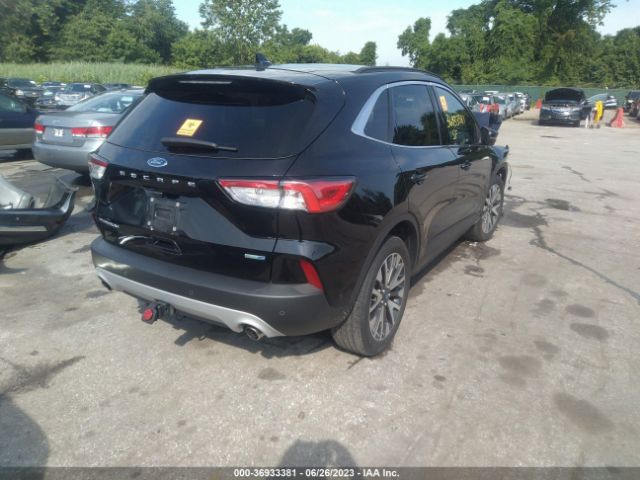 1FMCU9J94LUA69687 Ford Escape Titanium