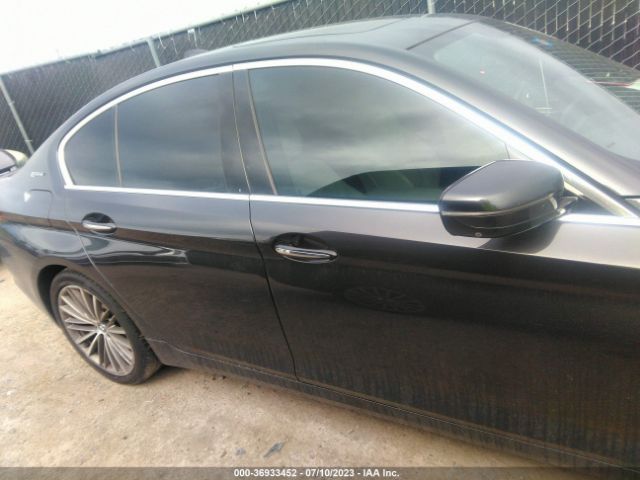 WBAJA9C53JB033932 BMW 5 Series 530e Iperformance