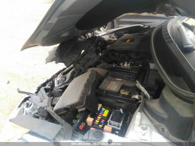 3KPFK4A71JE203818 KIA FORTE LX