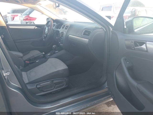 3VW2B7AJ4HM253105 Volkswagen Jetta 1.4t S