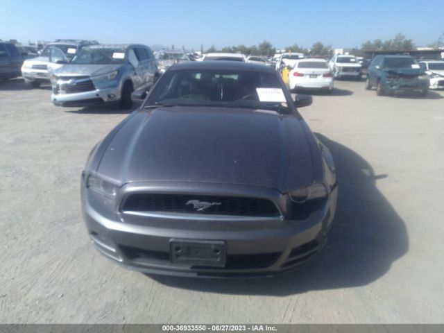 1ZVBP8AM4E5284986 Ford Mustang V6