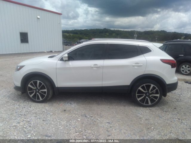 JN1BJ1CP9JW101365 Nissan Rogue Sport Sl