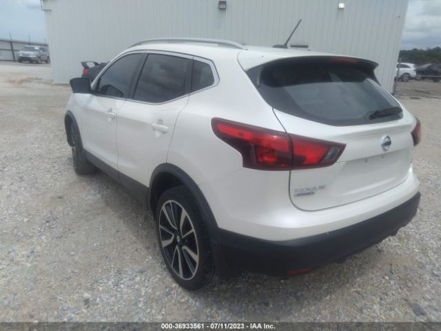 JN1BJ1CP9JW101365 Nissan Rogue Sport Sl