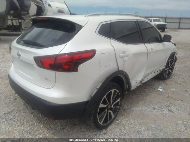 JN1BJ1CP9JW101365 Nissan Rogue Sport Sl
