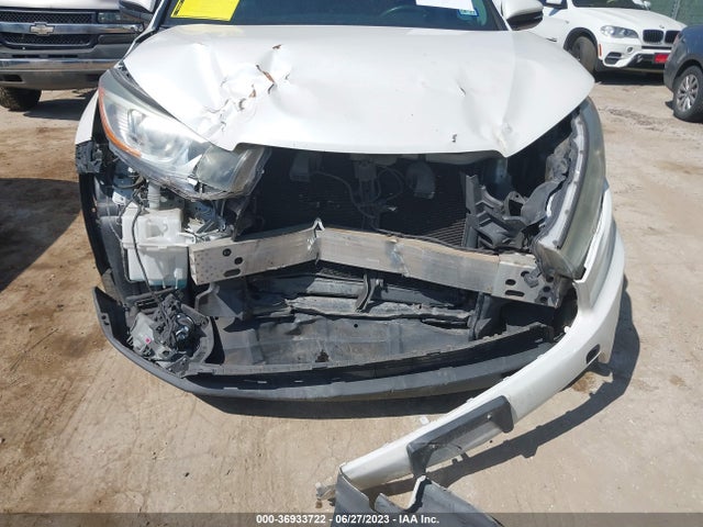 Toyota Highlander Limited 2015 5TDYKRFHXFS101860 Image 12