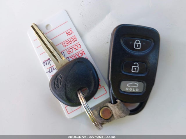 2013 HYUNDAI ELANTRA GLS VIN: KMHDH4AE0DU668418