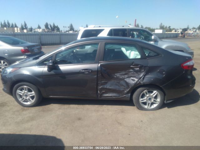 3FADP4BJ9KM160149 Ford FIESTA SE