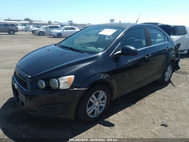 Chevrolet SONIC LT 2014 1G1JC5SG3E4220308 Image 2