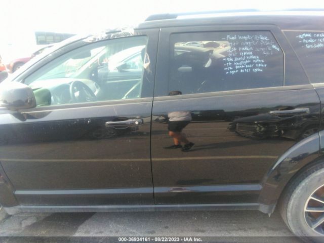 3C4PDCBB2KT719209 Dodge JOURNEY SE