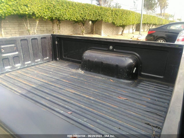 1996 NISSAN TRUCK XE VIN: 1N6SD11S1TC346979