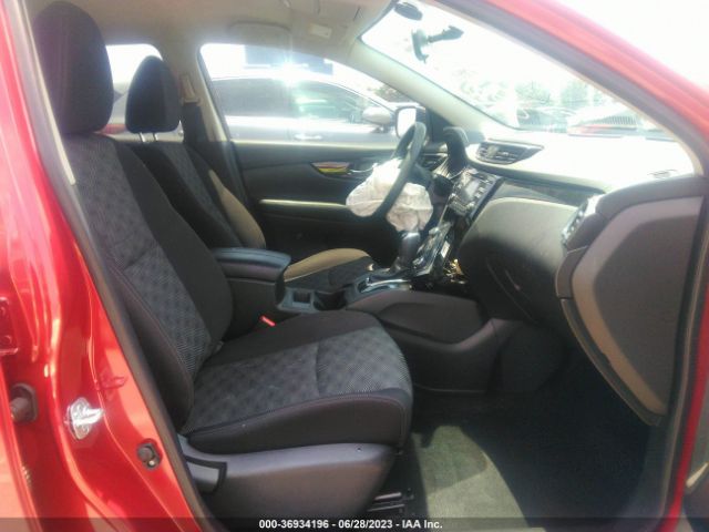 JN1BJ1CP2HW014661 Nissan Rogue Sport Sv