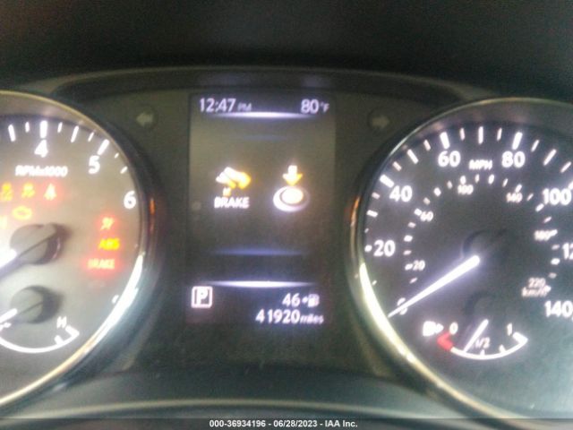 JN1BJ1CP2HW014661 Nissan Rogue Sport Sv