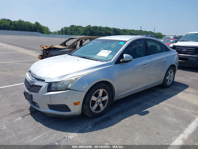 Chevrolet Cruze 1lt 2014 1G1PC5SB8E7129886 Image 2