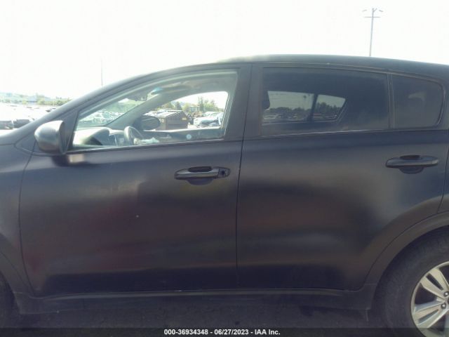 KNDPMCAC3J7319138 KIA Sportage Lx