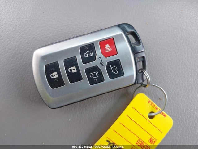 Toyota Sienna Xle Auto Access 2019 5TDYZ3DCXKS010663 Image 3