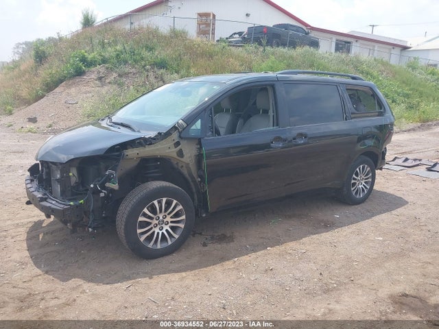 Toyota Sienna Xle Auto Access 2019 5TDYZ3DCXKS010663 Image 2