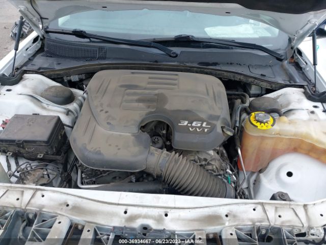 Chrysler 300 300c 2016 2C3CCAEG3GH147732 Image 10