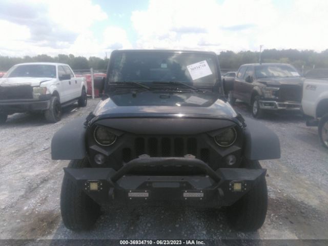 1C4BJWDG6FL675990 Jeep Wrangler Unlimited Sport