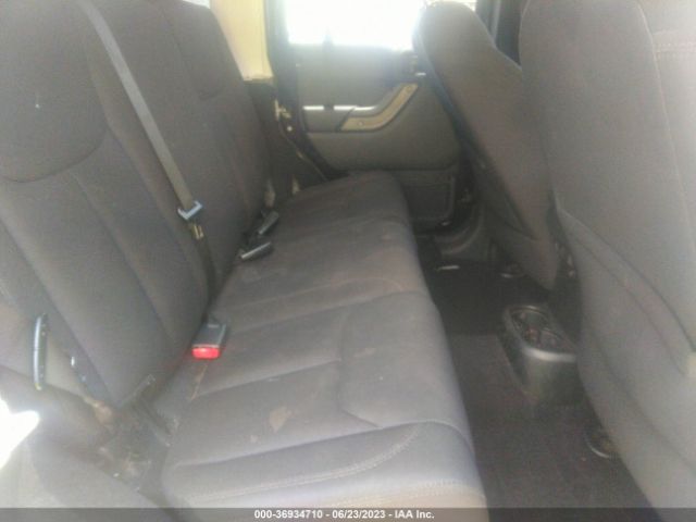 1C4BJWDG6FL675990 Jeep Wrangler Unlimited Sport