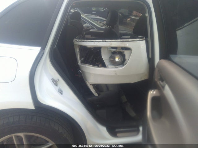 Audi Q5 2.0t Premium 2017 WA1L2AFP6HA043209 Image 8
