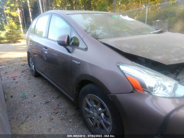 Toyota Prius V Two/five/three/four 2015 JTDZN3EU8FJ019596 Image 13