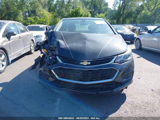Chevrolet CRUZE LT 2018 1G1BE5SM3J7180048 Image 4