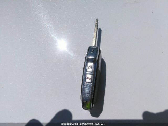 5XYRGDLC3NG077740 KIA SORENTO LX