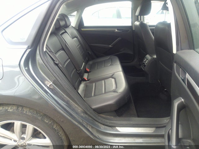 1VWBA7A36JC022914 Volkswagen Passat 2.0t Se