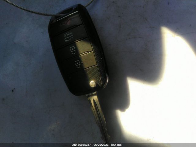 3KPFL4A70JE176897 KIA FORTE LX